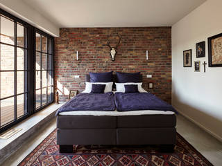 Haus I., Lioba Schneider Architekturfotografie Lioba Schneider Architekturfotografie Industrial style bedroom Bricks Brown