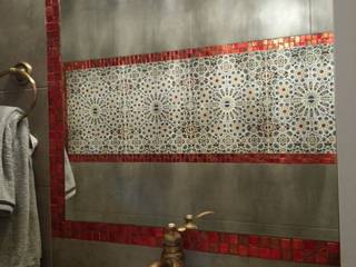 Marokańskie motywy w łazience w roli głównej, Cerames Cerames クラシックスタイルの お風呂・バスルーム