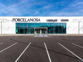 An ideal combination of Butech and KRION for the pixelated facade at PORCELANOSA, Lyon (France), KRION® Porcelanosa Solid Surface KRION® Porcelanosa Solid Surface Espacios comerciales
