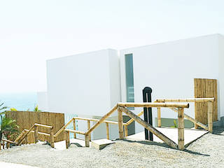 Casa de Playa PL / The PL Beach House (2010), Lores STUDIO. arquitectos Lores STUDIO. arquitectos Einfamilienhaus Beton Weiß