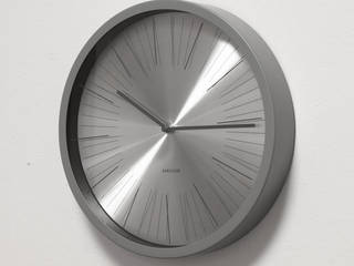 Living Room Wall Styling, Just For Clocks Just For Clocks Livings modernos: Ideas, imágenes y decoración Metal