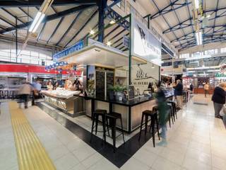 The tradition of Quesería Calaveruela and the innovative KRION at the Vallehermoso Market, KRION® Porcelanosa Solid Surface KRION® Porcelanosa Solid Surface Commercial spaces