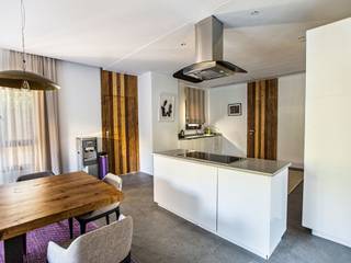 Marassi Villa, Grid Fine Finishes Grid Fine Finishes Eclectic style kitchen