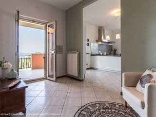 MARIA LAKE, Sapere di Casa - Architetto Elena Di Sero Home Stager Sapere di Casa - Architetto Elena Di Sero Home Stager Moderner Flur, Diele & Treppenhaus Grün