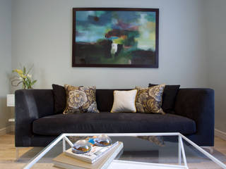 Cosy Escape : Westbourne Park Eclectic style living room by Cassidy Hughes Interior Design Eclectic