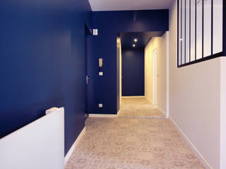 Rénovation complète d'un appartement Haussmannien , Deco-Daix Deco-Daix Couloir, entrée, escaliers modernes