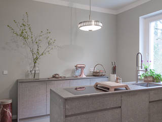 Küchenplanung, Lena Klanten Architektin Lena Klanten Architektin Minimalist kitchen Limestone Grey