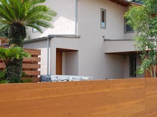 Casas ecléticas por 神谷建築スタジオ Eclético