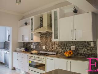 Modern White High-gloss Ergo Designer Kitchens & Cabinetry Kitchen units Wood-Plastic Composite White
