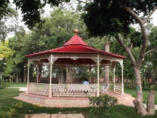 Delhi Cantonment , Karara Mujassme India Karara Mujassme India Classic style garden Metal