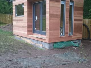 THINKING OF ADDING A GARDEN ROOM TO YOUR HOME?, Building With Frames Building With Frames Minimalist study/office Wood