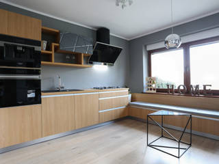 Nowoczesne drewno z aluminium, Art House Studio Art House Studio Modern kitchen چپس بورڈ