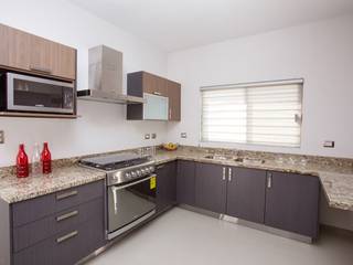 SECTOR VIÑEDOS MODELO SURICATA, KOVE Cocinas y Muebles KOVE Cocinas y Muebles Кухня ДСП