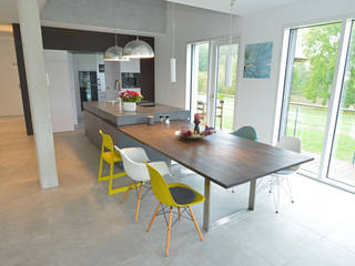 KITCHEN inside-out, Küchenwerkstatt Kemptner GmbH - Haus des Wohnens Amberg Küchenwerkstatt Kemptner GmbH - Haus des Wohnens Amberg Modern kitchen