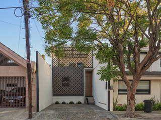 La Casita, TRES MAS DOS ARQUITECTOS TRES MAS DOS ARQUITECTOS Single family home Iron/Steel