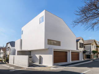 FA HOUSE, FANFARE CO., LTD FANFARE CO., LTD Casas de estilo ecléctico