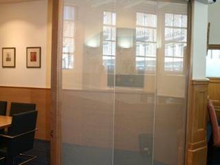 Switchable glass screens , Ion Glass Ion Glass Espacios comerciales Vidrio