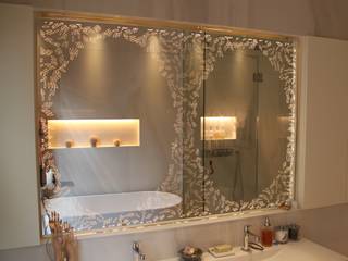 Bespoke Back Illuminated Mirror, Alguacil & Perkoff Ltd. Alguacil & Perkoff Ltd. BathroomMirrors Glass
