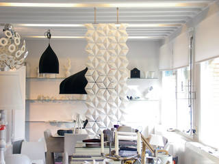 GORGEOUS WHITE SCREEN ROOM DIVIDER, Bloomming Bloomming 现代客厅設計點子、靈感 & 圖片 塑膠