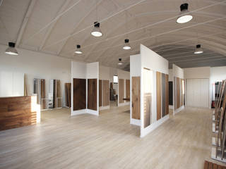 Progetto di uno Showroom di Parquet a Perugia, JFD - Juri Favilli Design JFD - Juri Favilli Design مساحات تجارية