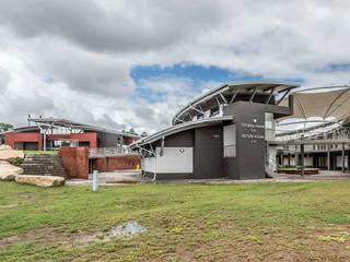 WSU Faculty of Health Sciences, Intsika Architects (Pty) Ltd Intsika Architects (Pty) Ltd Commercial spaces