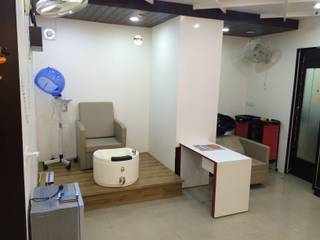 Hair Salon Renovation, Square Design Square Design