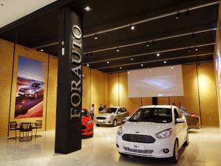 FORD FORAUTO - CRICIÚMA SC, Arching - Arquitetos Associados Arching - Arquitetos Associados พื้นที่เชิงพาณิชย์