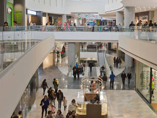 Paseo Metropoli, MAC Arquitectos Consultores MAC Arquitectos Consultores Pasillos, vestíbulos y escaleras modernos Concreto