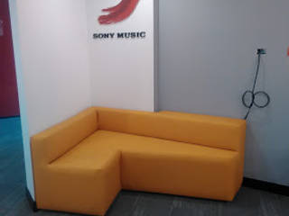 Proyecto Sony music, CMS Mobiliario CMS Mobiliario Commercial spaces Synthetic Brown