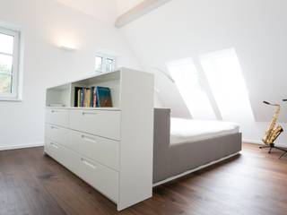 Umbau/Sanierung Villa S, INARCH Sabine Schimanofsky INARCH Sabine Schimanofsky Minimalist bedroom