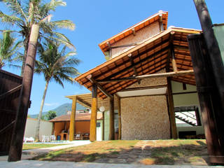 RESIDÊNCIA , VN Arquitetura VN Arquitetura Rustic style house Wood Wood effect