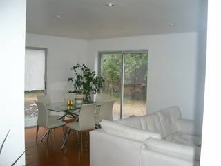 AMPLIACION CASA LA FLORIDA, AOG AOG Single family home Bricks White