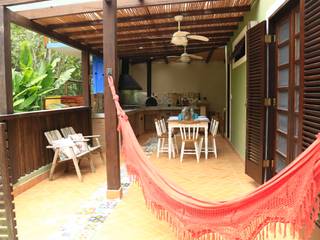 Churrasqueira , VN Arquitetura VN Arquitetura Tropischer Balkon, Veranda & Terrasse Holz