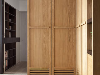 新婚‧新宅‧人生新階段, 禾光室內裝修設計 ─ Her Guang Design 禾光室內裝修設計 ─ Her Guang Design Moderner Flur, Diele & Treppenhaus Holz-Kunststoff-Verbund Holznachbildung