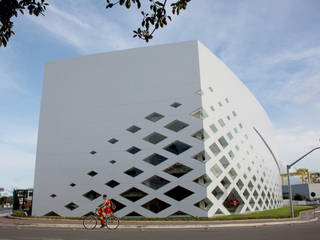 Portonave AUDITORIUM in Brasile, Schiavello Architects Office Schiavello Architects Office Ventanas de PVC Aluminio/Cinc