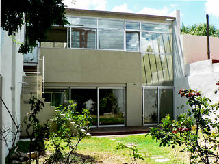 Casa con paltas, Paula Mariasch - Juana Grichener - Iris Grosserohde Arquitectura Paula Mariasch - Juana Grichener - Iris Grosserohde Arquitectura Single family home