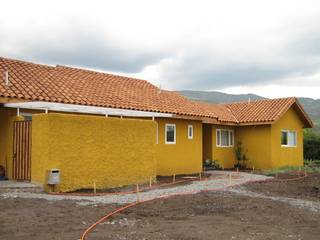 Casa Chicureo, Casas E-Haus Casas E-Haus Colonial style houses