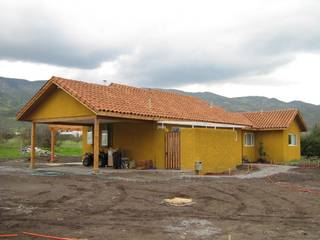 Casa Chicureo, Casas E-Haus Casas E-Haus Colonial style houses