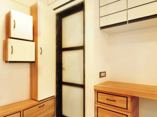 Residence at Vile Parle (E) - 02, Dhruva Samal & Associates Dhruva Samal & Associates Modern Living Room