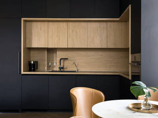 трехуровневая квартира в Киеве, MARTINarchitects MARTINarchitects Modern kitchen