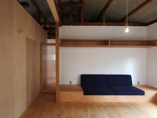 ツギキハウス, AMP / アンプ建築設計事務所 AMP / アンプ建築設計事務所 Living room