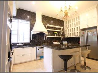 Elegant Kitchen Area , a+Plan Architect and Interior Works a+Plan Architect and Interior Works Kitchen