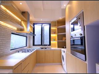 Warm and Tidy Kitchen , a+Plan Architect and Interior Works a+Plan Architect and Interior Works Cuisine minimaliste