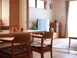 音羽町の家, 堺建築設計事務所 堺建築設計事務所 Eclectic style dining room