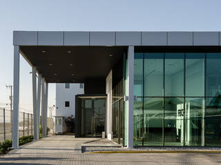 Aerocardal FBO, Bschneider Arquitectos e Ingenieros Bschneider Arquitectos e Ingenieros Commercial spaces