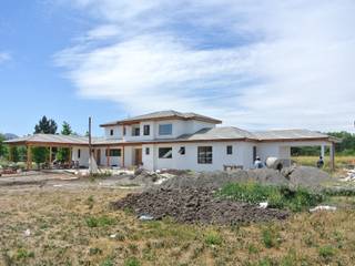 Casa Don Ladislao, AtelierStudio AtelierStudio Colonial style house