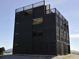 CONTAINER HOUSE「INN CAFE」, SUNDOWNERS STUDIO SUNDOWNERS STUDIO Espacios comerciales