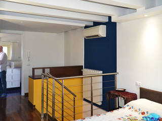 Casa MG – Lo Studio di G, arch. Paolo Pambianchi arch. Paolo Pambianchi Nursery/kid's roomDesks & chairs Wood Yellow