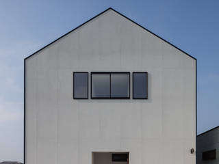 KAKUREYA, 田村の小さな設計事務所 田村の小さな設計事務所 Einfamilienhaus Aluminium/Zink