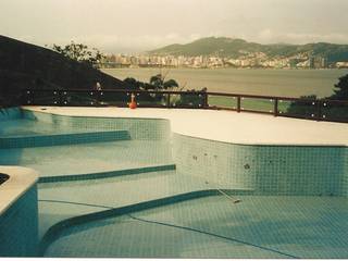 Florianópolis - Baia Sul, Osvaldi Elias - Reformas e Construções Osvaldi Elias - Reformas e Construções Garden Pool Tiles